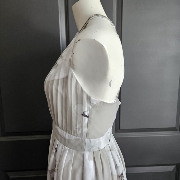 Calvin Klein Gray Multi Floral Pleated Chain Halter Sz 6 - Picture 4 of 10